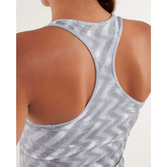 Lululemon Women's Chevron Cool Racerback Tank Top Blazer Fossil Gray Size - Picture 6 of 16